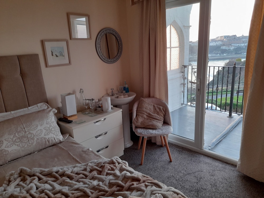 Standard Double Room, 1 Double Bed, Private External Bathroom, Sea View photo 3
