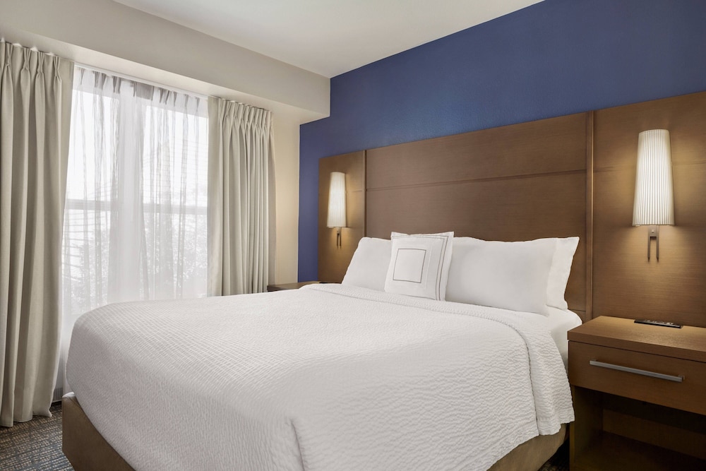 Suite, 1 Bedroom - Photo 3