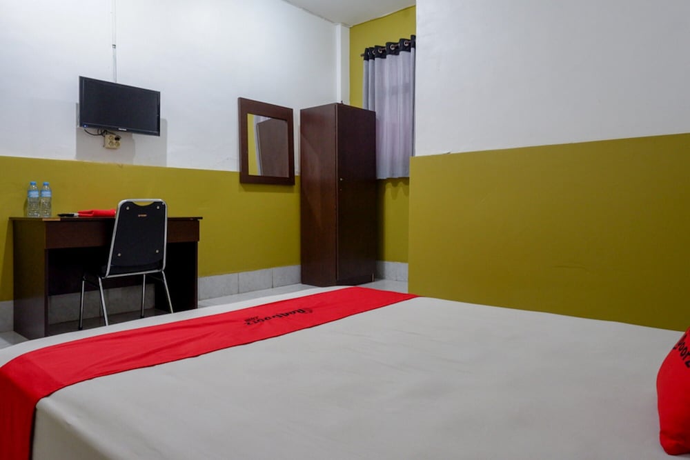Superior Room (Reddoorz) - Photo 2