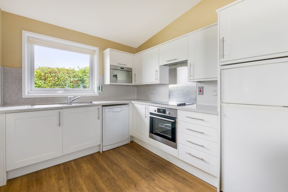 Lodge, 2 Bedrooms - Photo 9