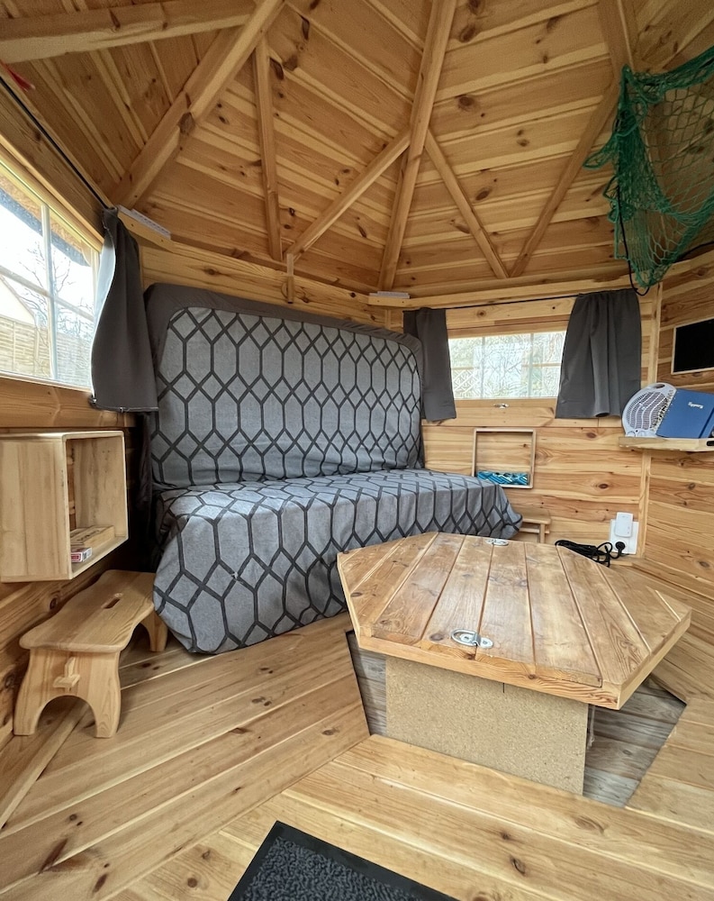 Traditional Cabin photo 1