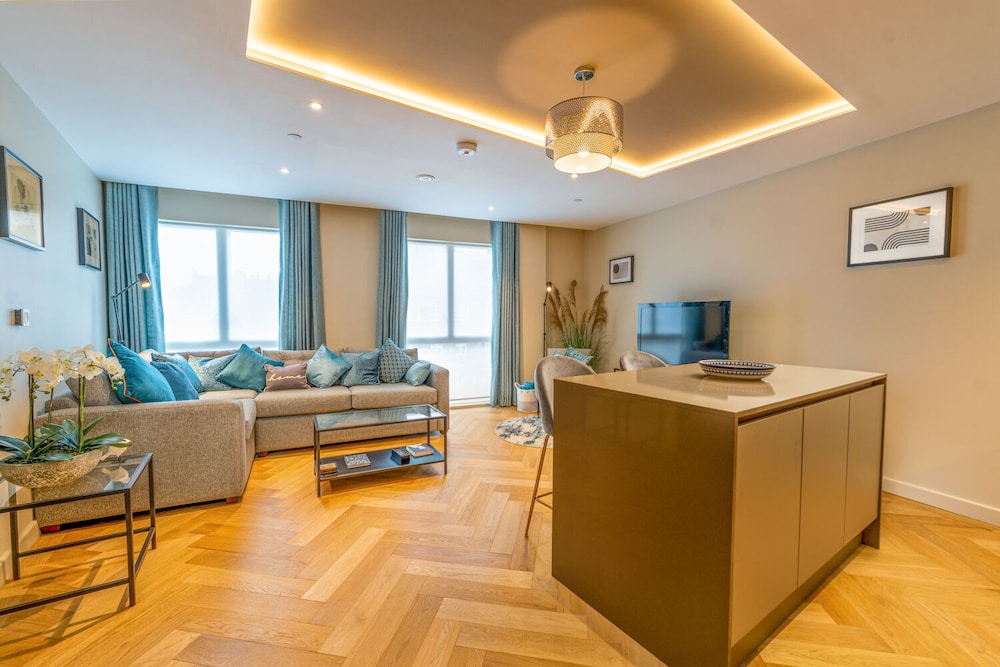 Luxury Apartment, Ensuite (Entire)