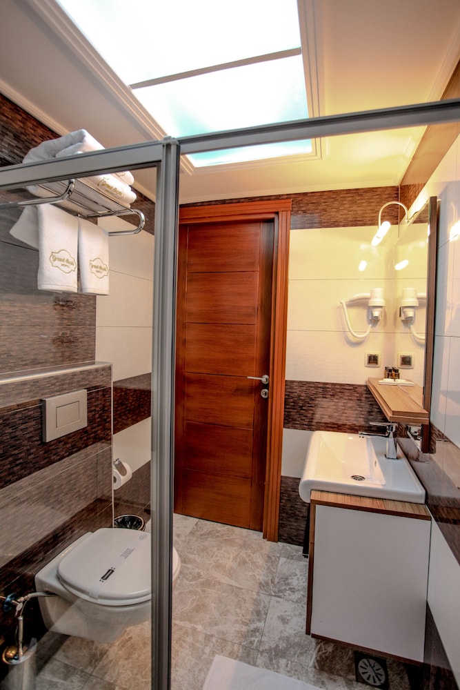 Standard Double Room Single Use photo 3