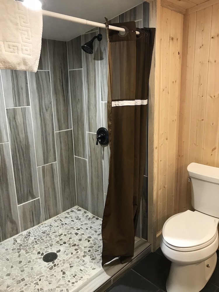 Family Room, Multiple Beds, Non Smoking, Mountain View photo 2
