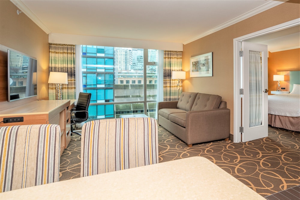 One Bedroom King Suite