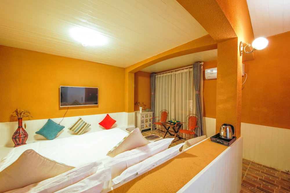 Whole Villa photo 2