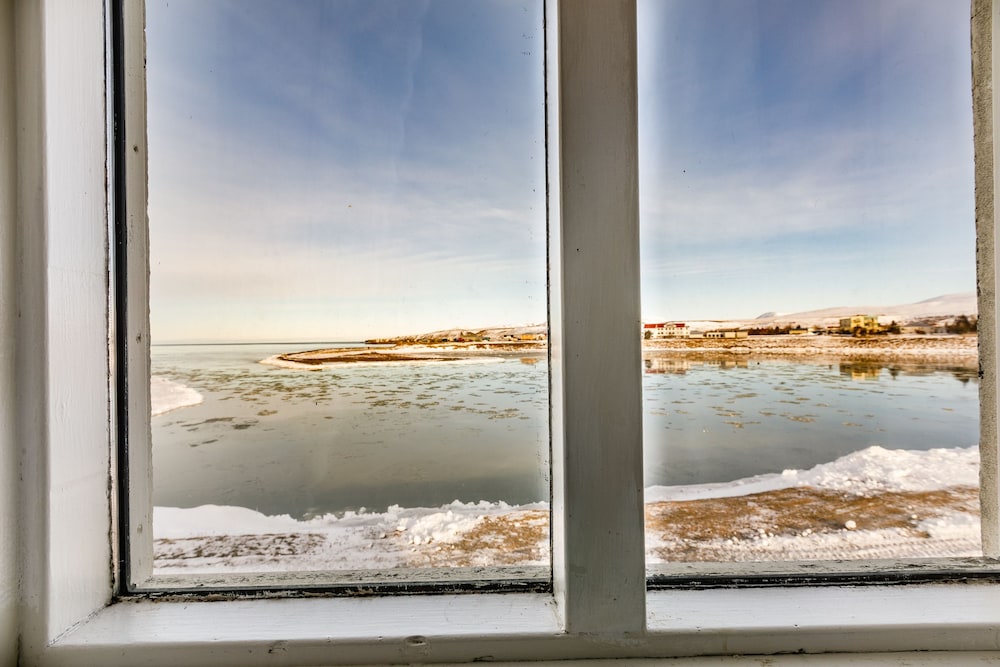 Double Room, Private Bathroom, River View photo 3