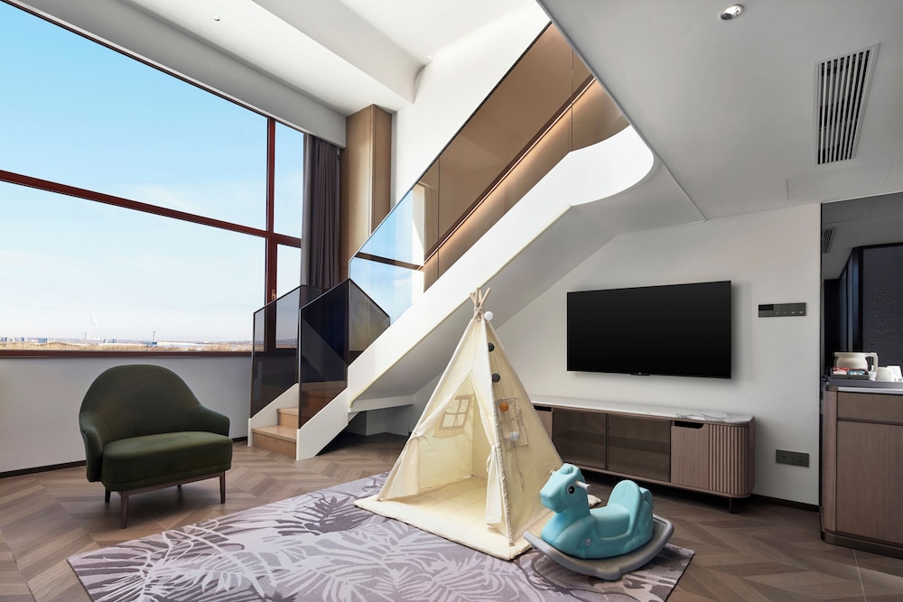 Family Loft, 1 King Bed with Sofa bed, Housekeeping, Park View