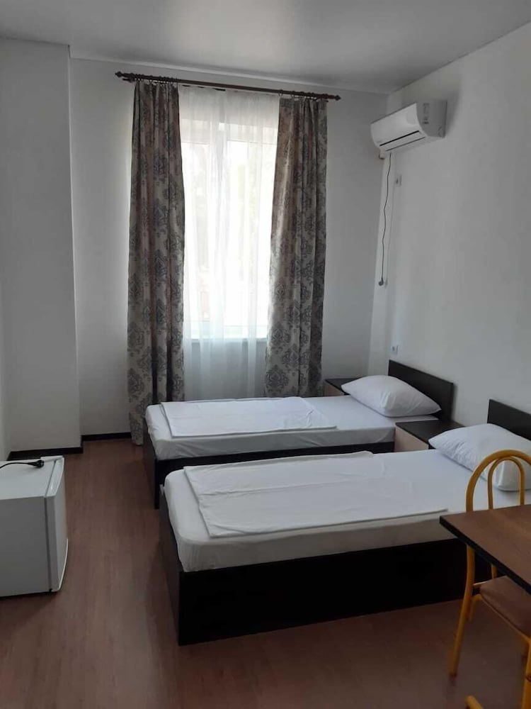Standard Twin Room photo 2