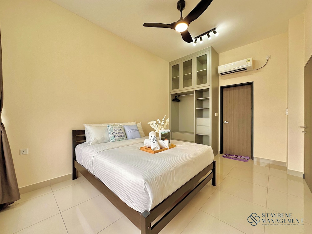 Comfort Apartment, 3 Bedrooms, City View thumbnail 6