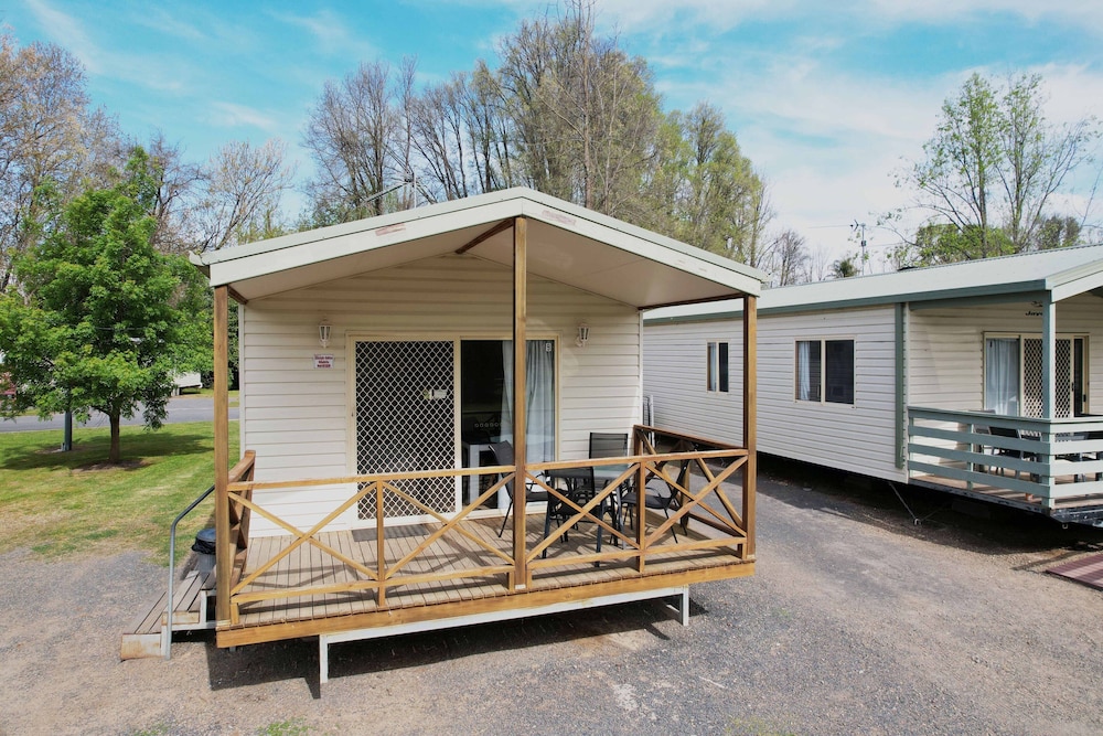 Family Cabin, River View