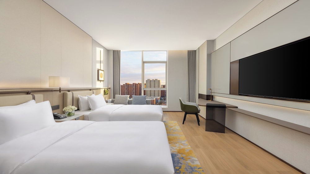 Standard Room, 2 Double Beds (High Floor)