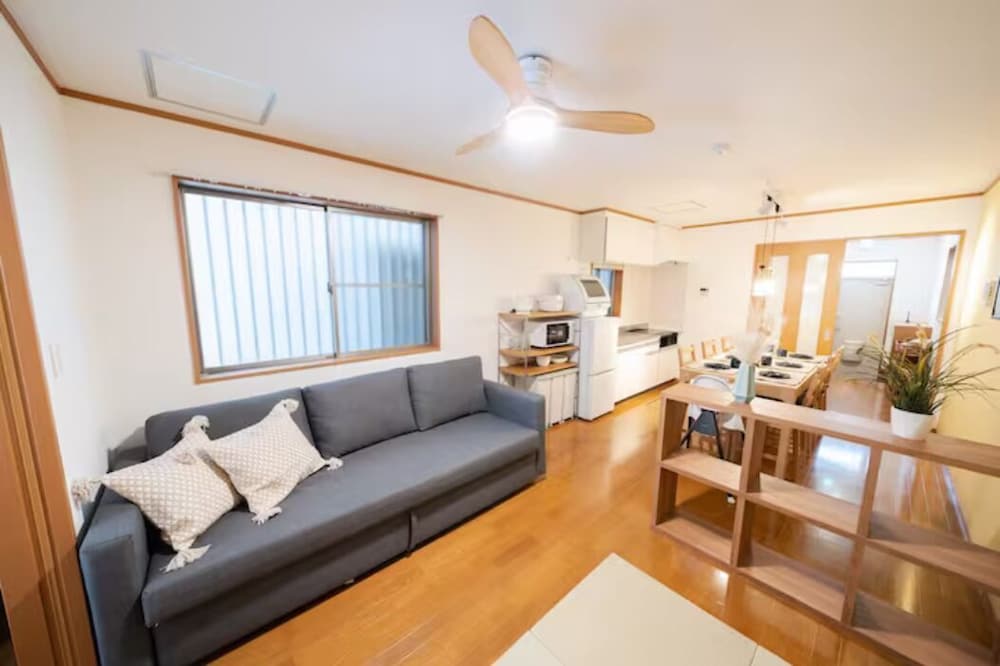 Basic Apartment photo 1