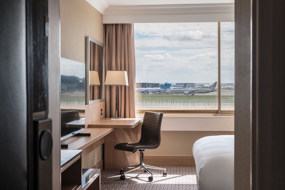 Superior Room, 1 Queen Bed (View), photo 6