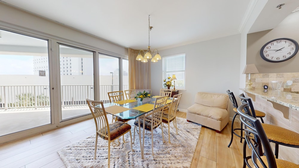 Condo (Tides 0211) photo 2