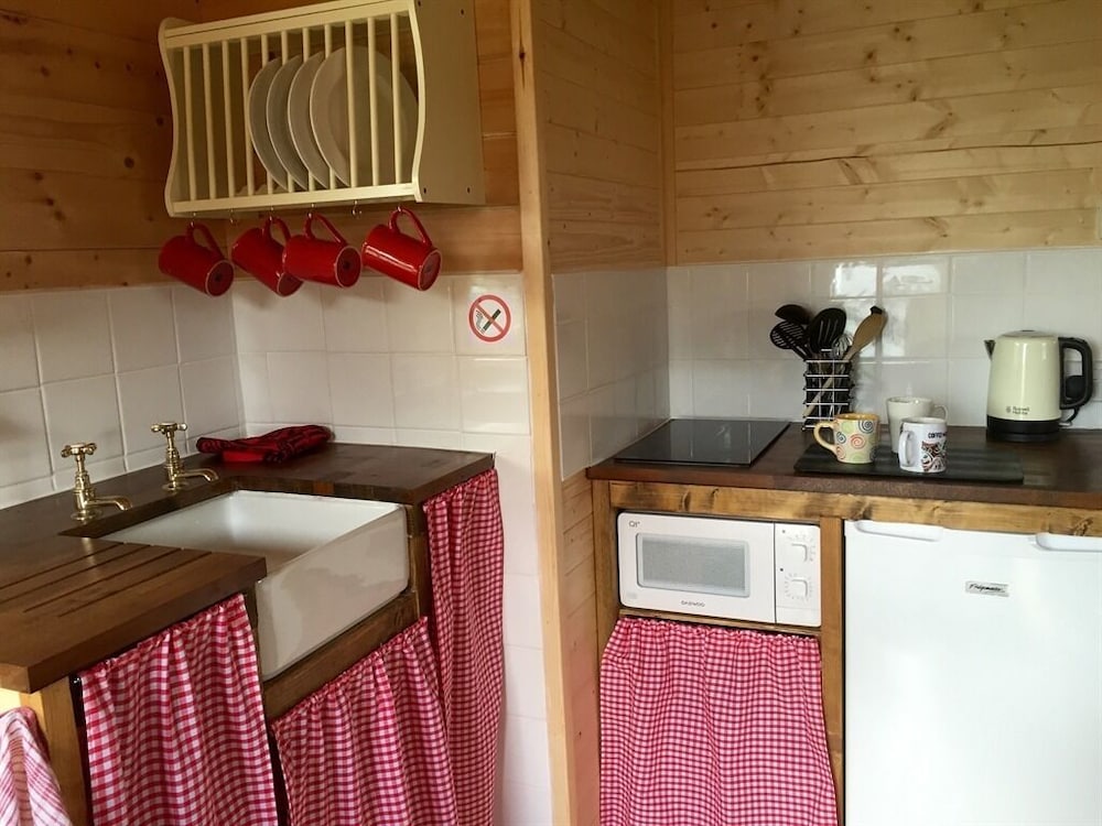 Studio, Ensuite, Garden View (Self contained cabin) photo 3
