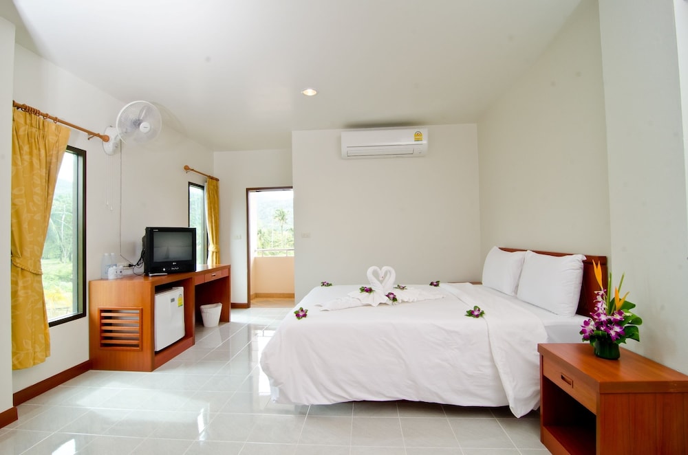 Standard Double Room, No Windows - Photo 10
