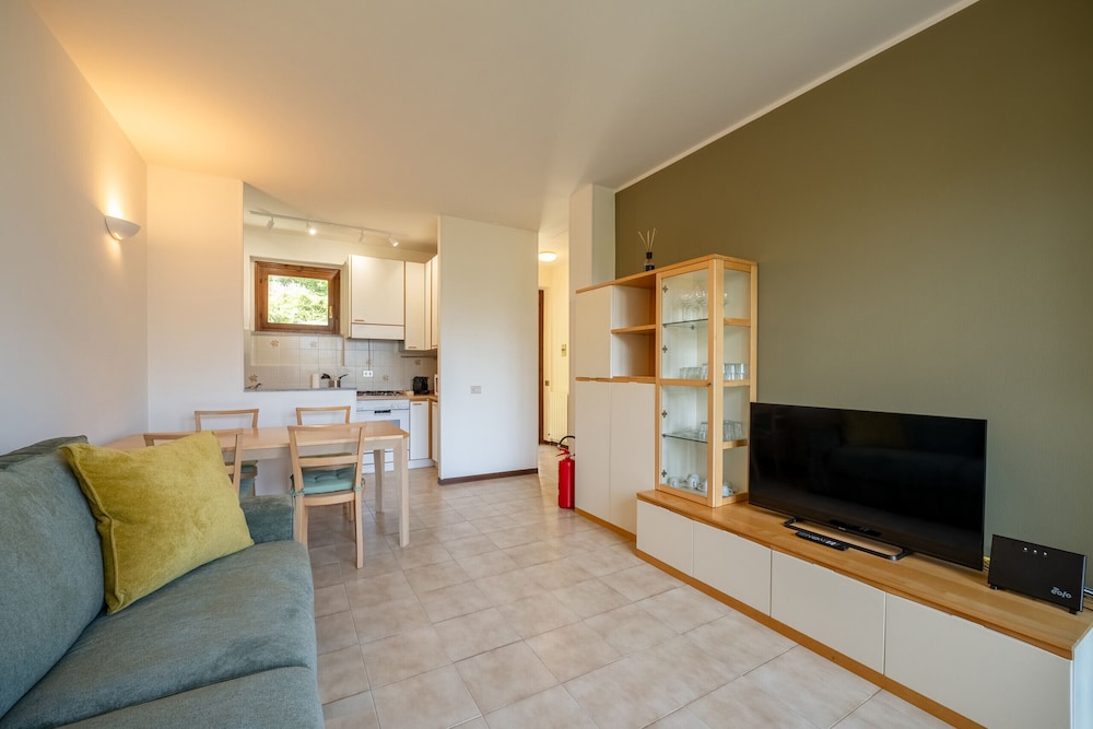 Apartment photo 2
