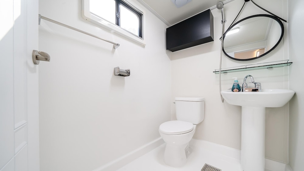 Basic Room, 1 Bedroom (Caravan 1(Private Terrace / no pets)) - Photo 7