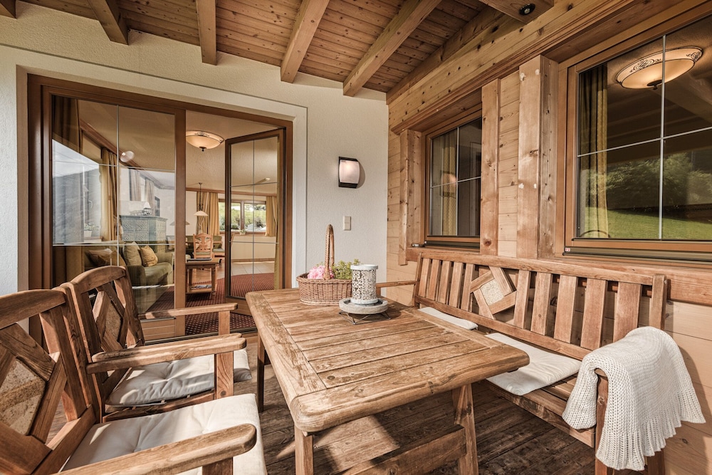 Panoramic Apartment, 2 Bedrooms, Balcony, Mountainside