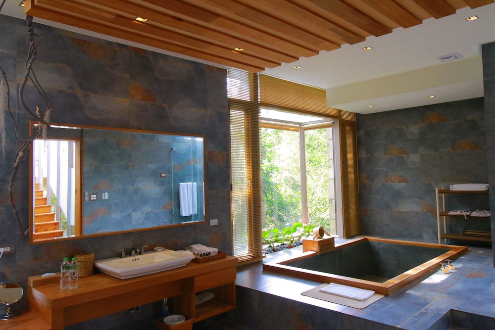 Villa photo 3