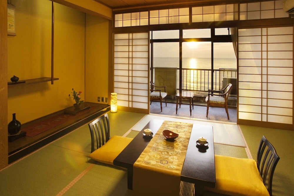 Japanese-style Room, Non Smoking, Sea View photo 2