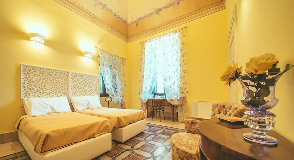 Basic Double or Twin Room, Private Bathroom, Ground Floor photo 1