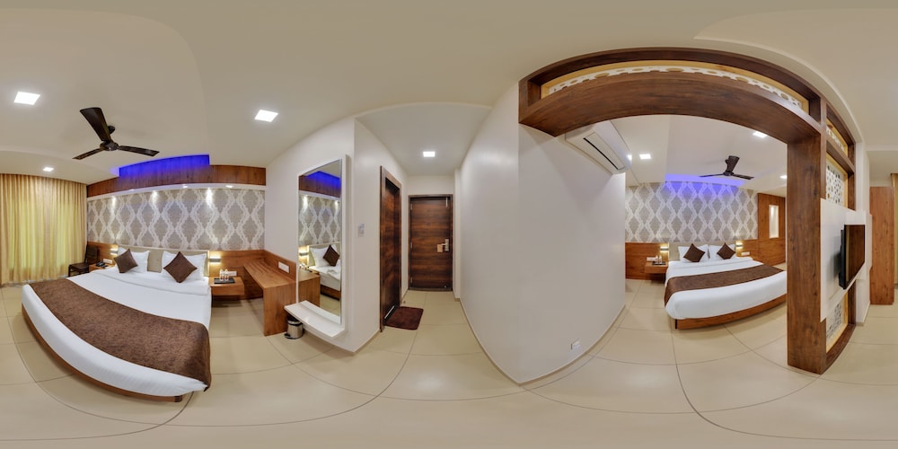 Family Room - Photo 7