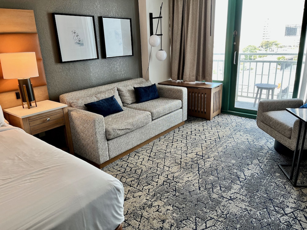 Room, 1 King Bed with Sofa bed, Balcony, Partial Ocean View - Photo 17