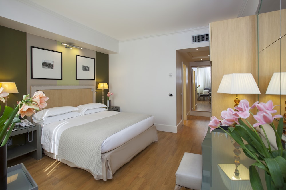 Deluxe Room - Photo 1