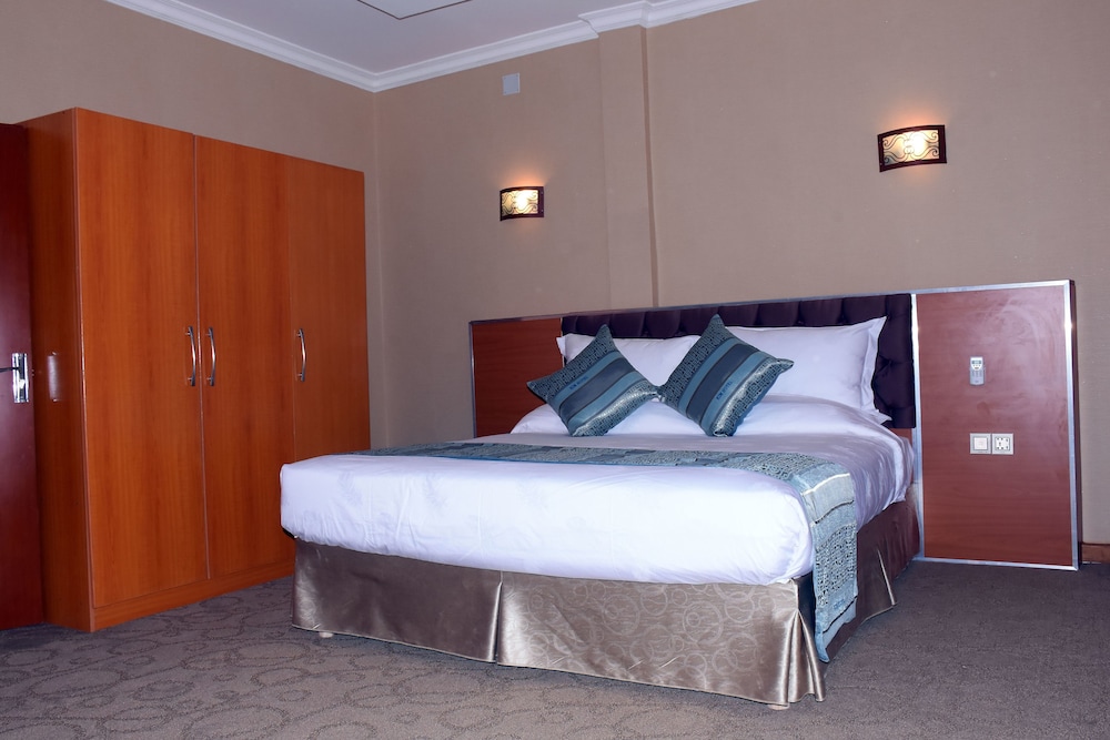 Executive Room, 1 King Bed, Accessible