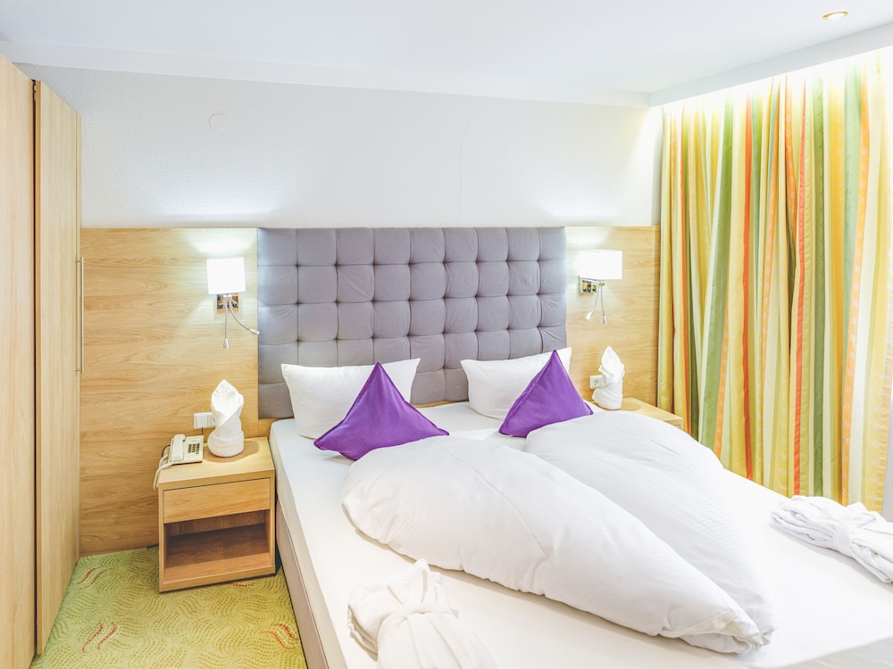 Basic Double Room photo 2
