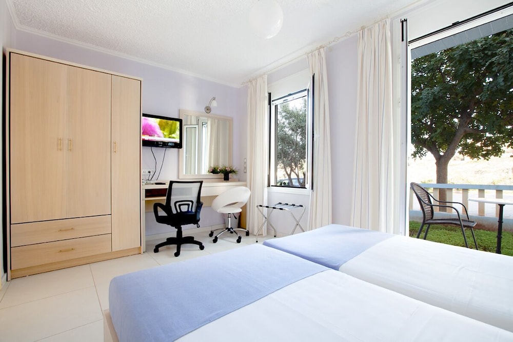 Family Apartment, 2 Bedrooms, Balcony photo 1
