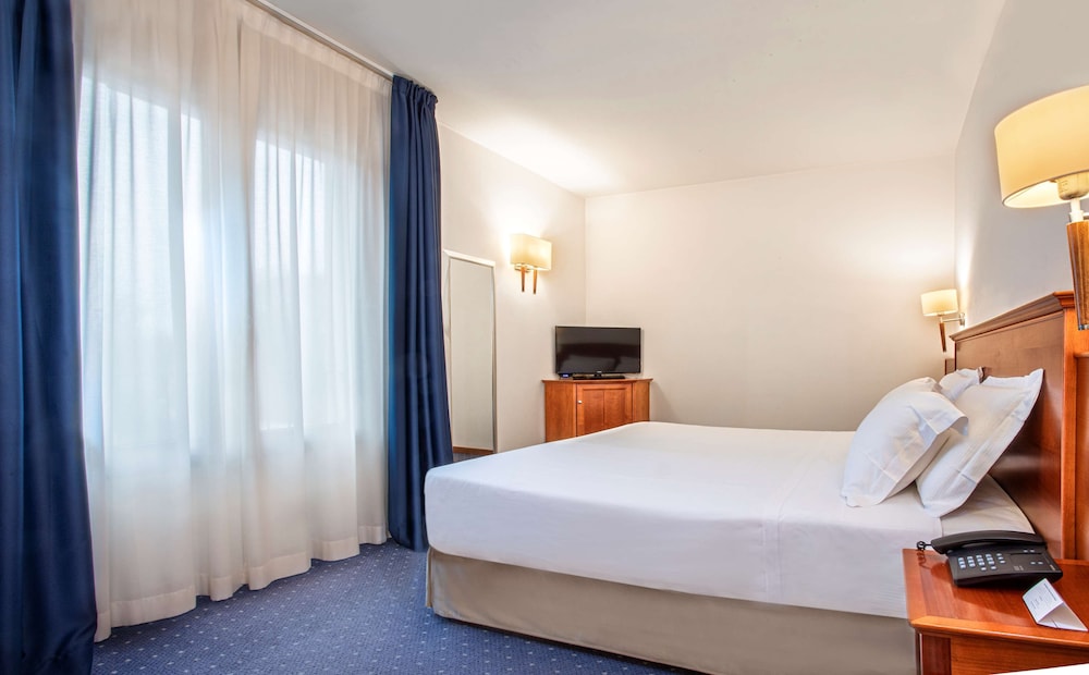Comfort Room, Multiple Beds, Non Smoking (Twin bed on request) - Photo 4