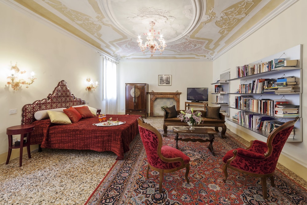 Superior Suite (Palazzo Foscolo) photo 1