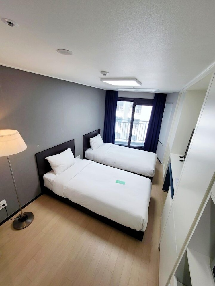 Standard Twin Room, 2 Twin Beds, Non Smoking, City View