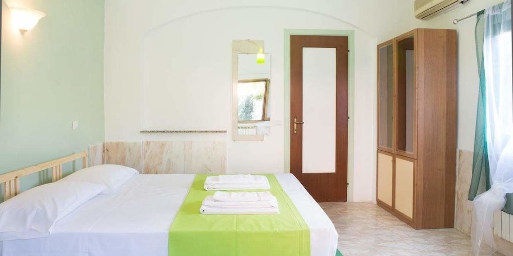 Triple Room, Shared Bathroom, Garden View