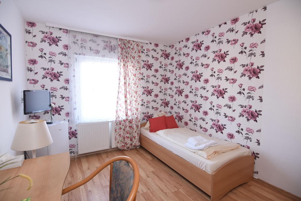 Comfort Single Room