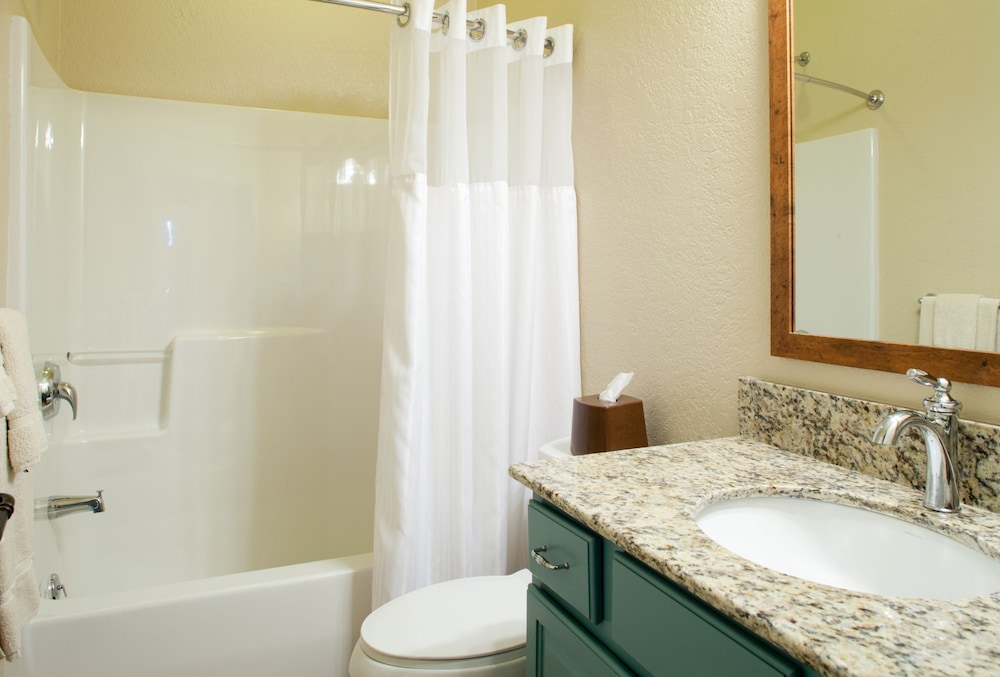 Suite, 2 Bedrooms photo 2