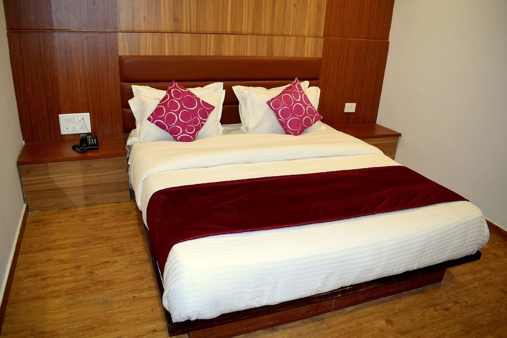 Deluxe Room - Photo 1
