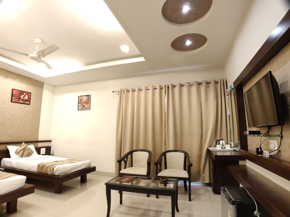 Deluxe Twin Room photo 3