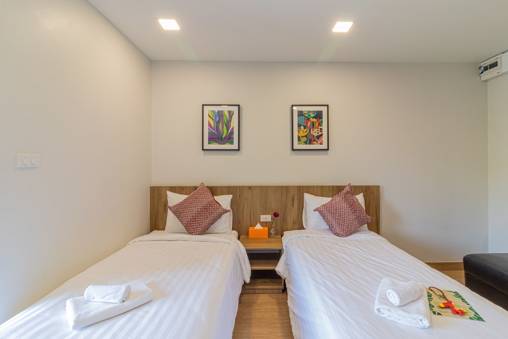 Standard Twin Room, Terrace, City View photo 2