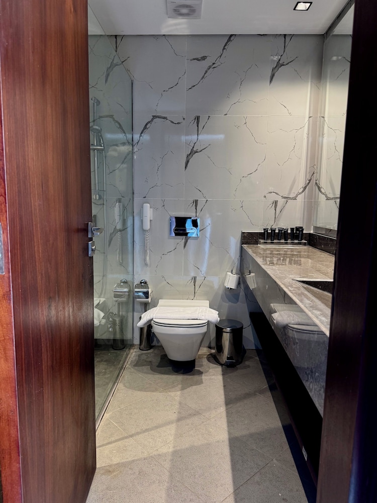 Standard Double or Twin Room, Sea View - Photo 3