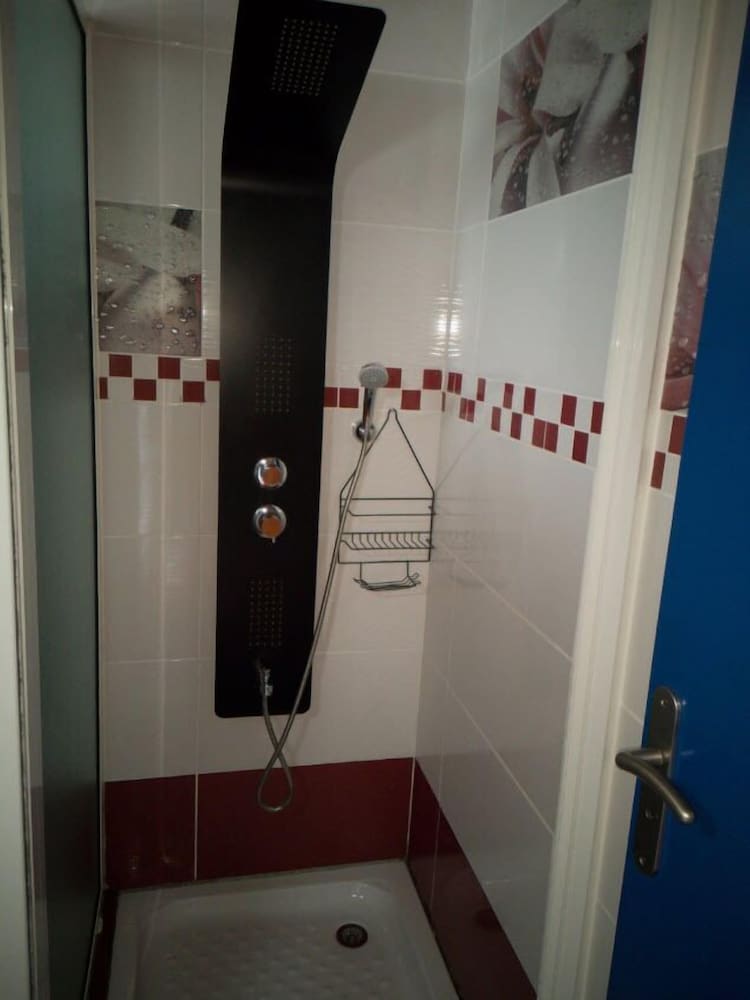 Double Room, 1 Double Bed (Citronnelle) photo 2