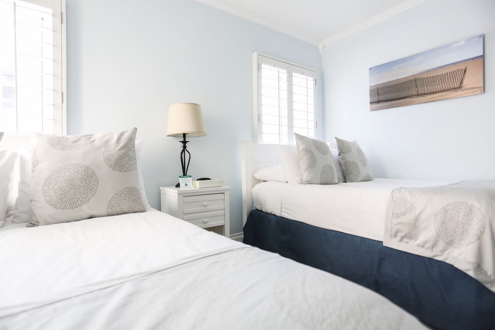 Deluxe Double Room, 2 Double Beds, Non Smoking thumbnail 6