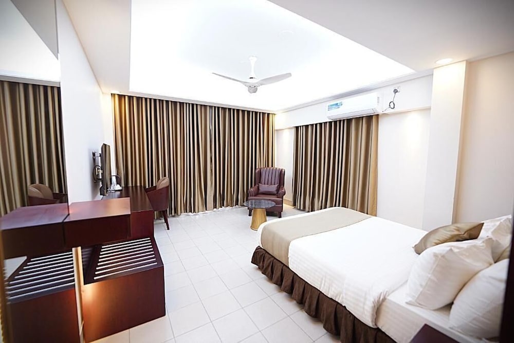 Superior Suite, Balcony, City View photo 1