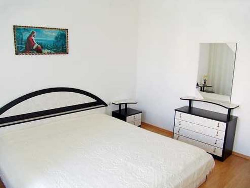 Triple Room (S4)