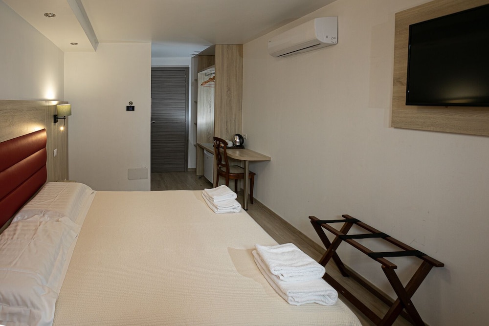Business Double or Twin Room photo 2