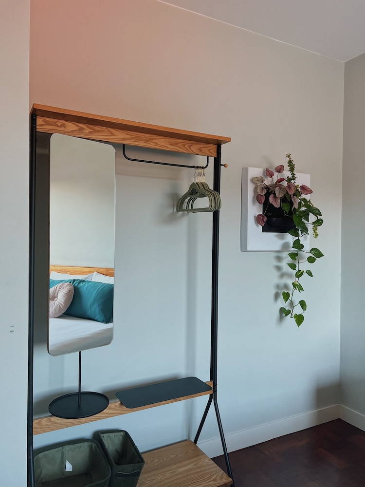 Double Room, 1 Queen Bed, Shared Bathroom photo 3