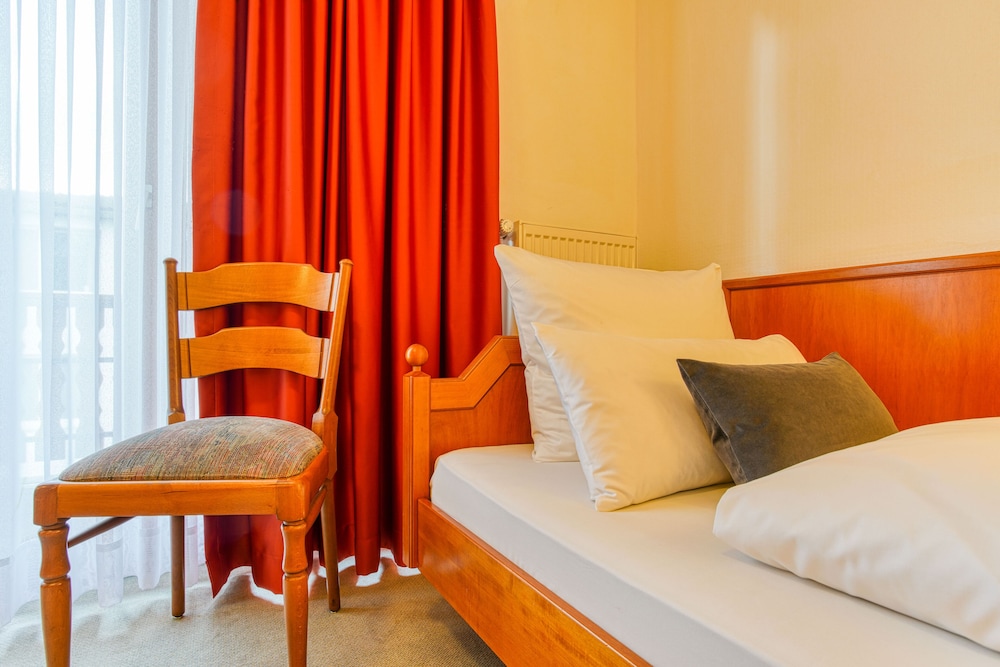 Standard Twin Room photo 3